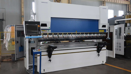 110 Ton 120 Ton 135 Ton Cnc Lembaran Logam Tekan Mesin Rem